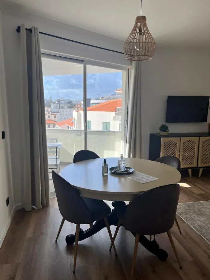 Luxury View Apartment Funchal - Free Parking 0*, Funchal (Madeira)